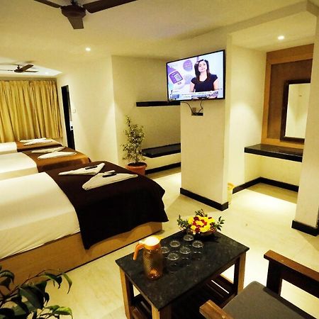 New Cape Hotel Kanyakumari Buitenkant foto
